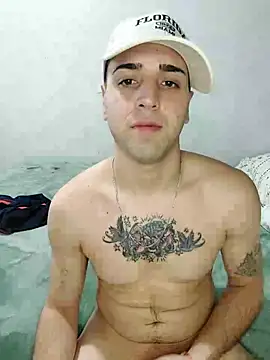 Agusss_2000のライブXXXチャット
