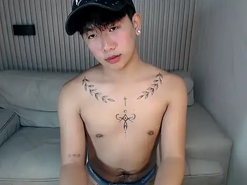 XtraHot_Alex 即時 XXX 聊天