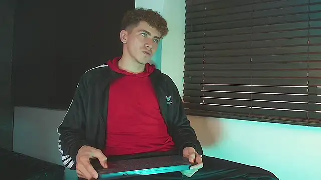 Онлайн чат XXX Tyler_Mcrey