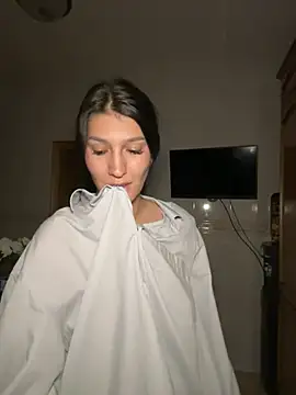RussianGirls_ Adlı Modelin Canlı XXX Sohbeti
