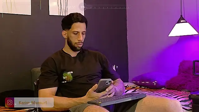 XXX chat uživo modela Karim_mansur