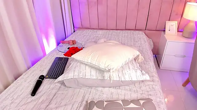 XXX chat uživo modela Elizabeth_rochee