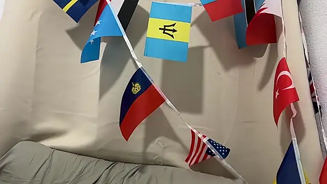 Živý XXX chat HoleBreeder