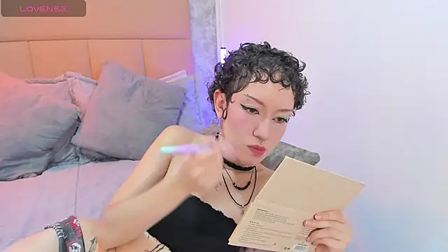 XXX chat uživo modela NohaCooper