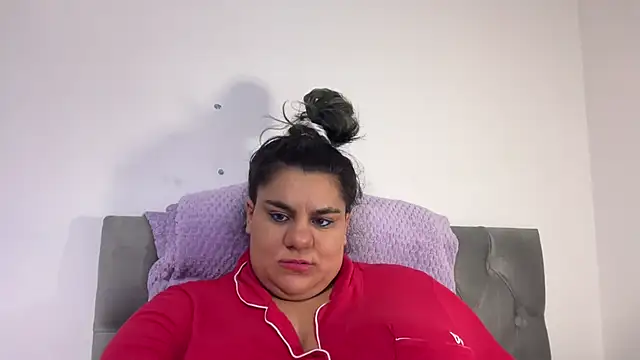 XXX chat uživo modela CurvySubLeah