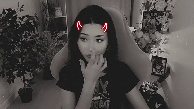 RedMidnight live XXX chat