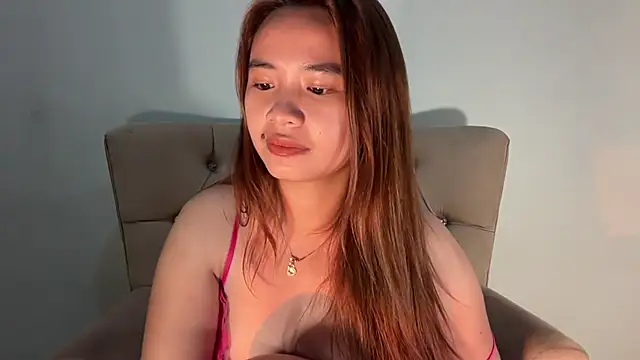 XXX chat uživo modela Slutty_Lauraxx