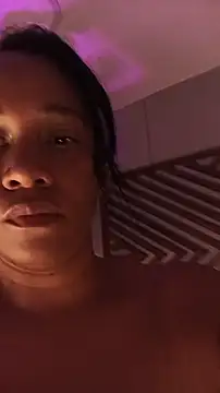 XXX chat uživo modela EbonyHorrny