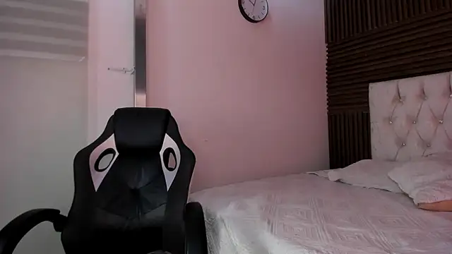 XXX chat uživo modela XiomaraRichards