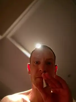 Cocaineee_Ger: απευθείας συνομιλία ΧΧΧ