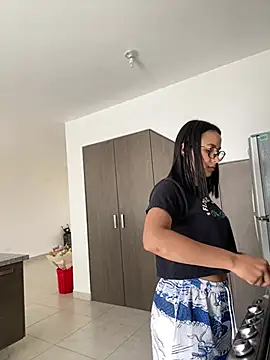 Chat +18 de Val12777 ao vivo