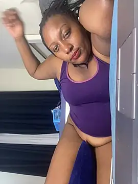 FREAKYBBW_001のライブXXXチャット