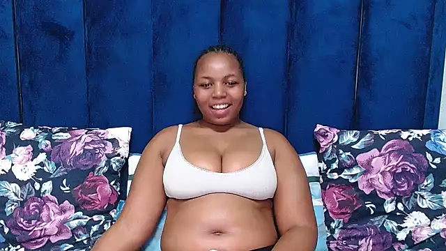 HotSmallTits' Live XXX Chat