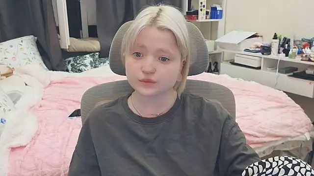 GlimmerGirl_'s Live XXX Chat