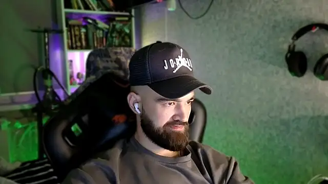 Chatroom XXX en direct de _Serious_Man