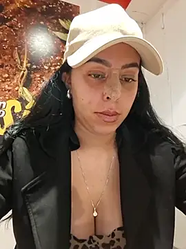 Luianna 现场XXX聊天