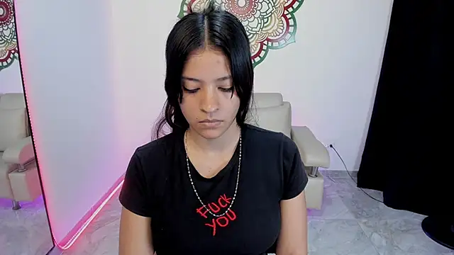 Candy_fox_19's Live XXX Chat