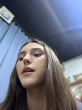 AnitaFly 即時 XXX 聊天