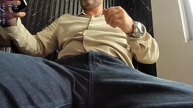 Hairy_Dad86 Chat XXX in diretta