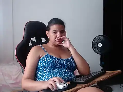 Adriana_0312 Chat XXX in diretta