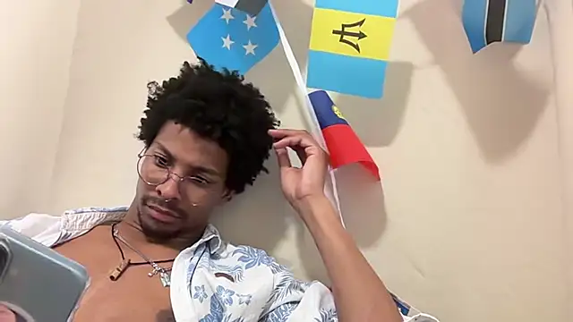 HoleBreeder Chat XXX live