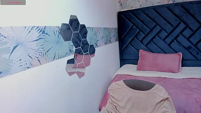 Chat XXX ao vivo de Valery_More__