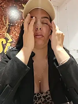 Luianna 现场XXX聊天
