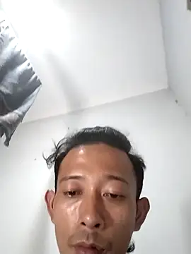 แชท XXX สดของ Dwirosebig