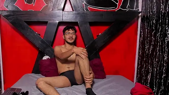 MAISON_ONYX live XXX chat