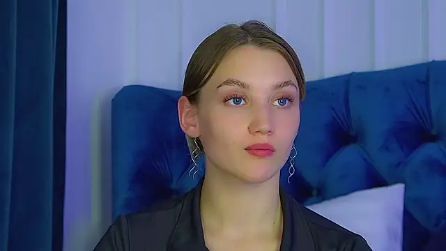 XXX chat uživo modela StacyEvances