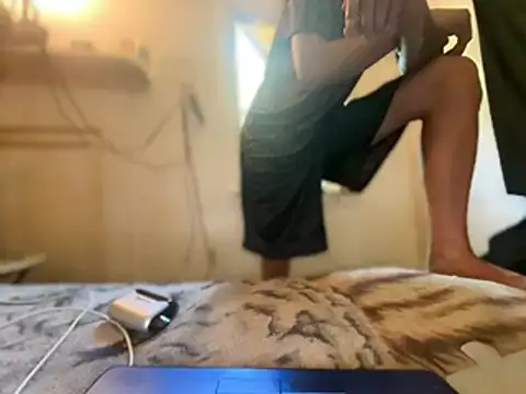 ThrowedWorldWide élő XXX-chatje