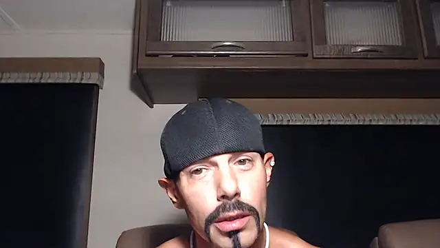Czat XXX na żywo – ThickD2C