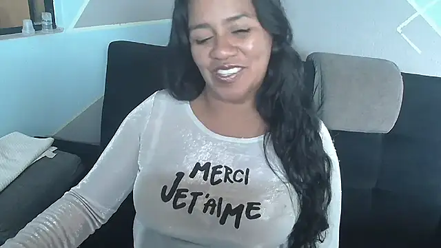 Chat +18 de saggil23 ao vivo
