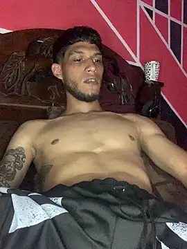 tanned_boy Chat XXX in diretta