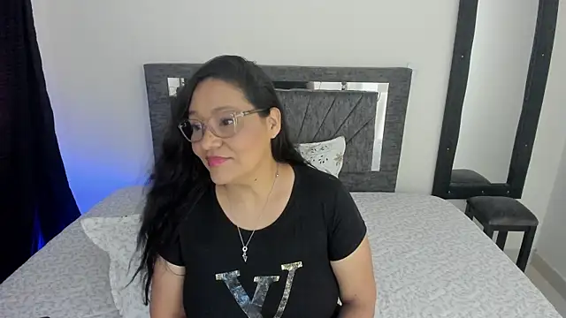 צ'אט XXX בשידור חי של nancy_19