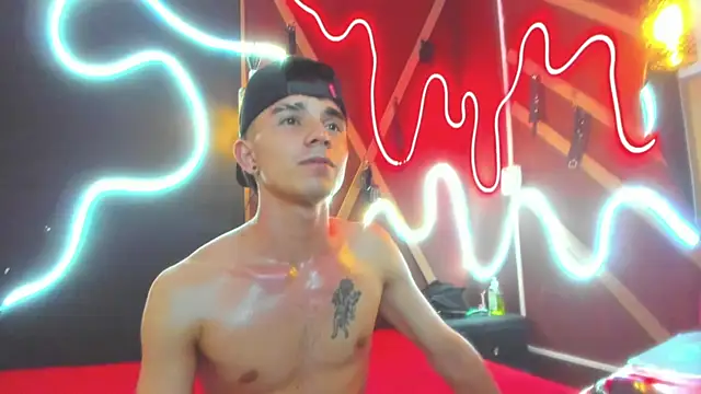 Chat XXX ao vivo de MaximumSteel_