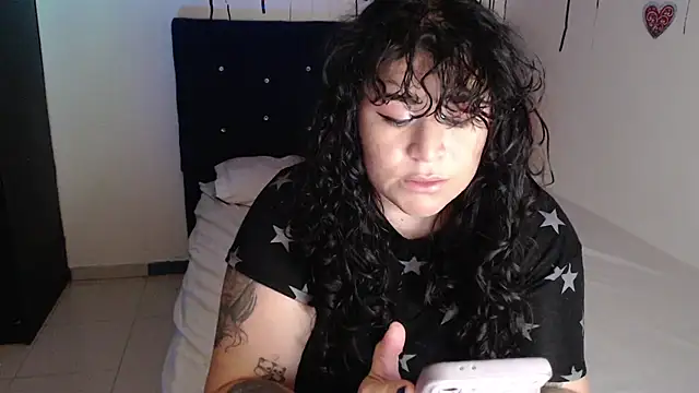 ANGELIQUE_KLANE Adlı Modelin Canlı XXX Sohbeti