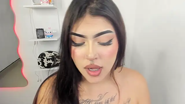 hollycute__'s Live XXX Chat
