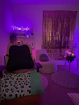 Chatroom XXX en direct de Miss_Lucifer6