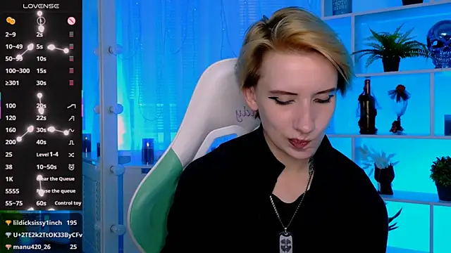 XXX chat uživo modela _Rein_ramm