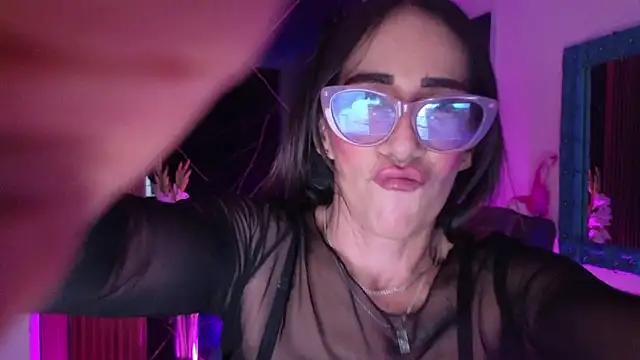 crisstal_miler – Live XXX-chat