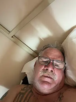 Živý XXX chat Caesar_Baxter