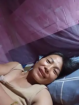 Lily-ly 现场XXX聊天