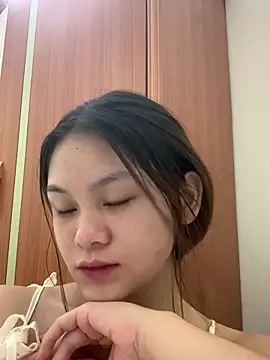 Weevi10 Chat XXX live