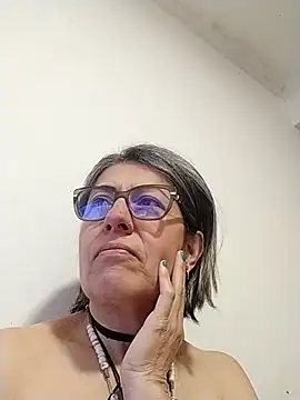 nocturnewhisper's Live XXX Chat