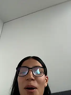 Chat XXX en directo de Ema_Rose_