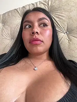 Iam-sophia27 Adlı Modelin Canlı XXX Sohbeti