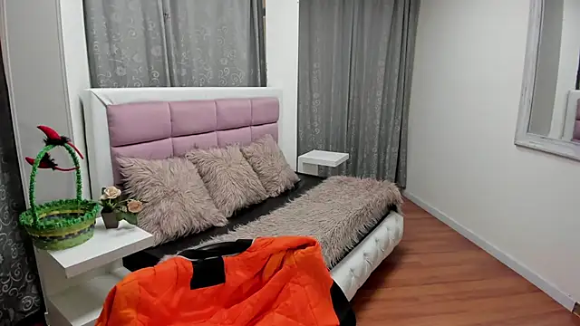 gaby_trent Adlı Modelin Canlı XXX Sohbeti