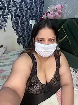 XXX chat uživo modela BarbieJasmine