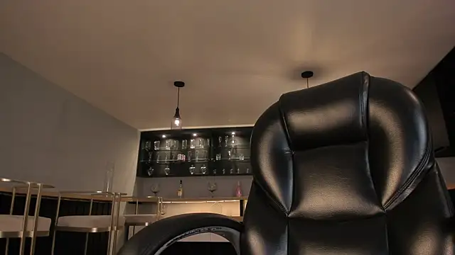 XXX chat uživo modela KylaMorrison
